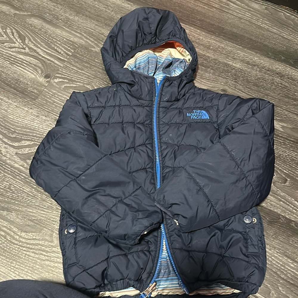 Toddler The north face Reversable Jacket. Used a couple of times.